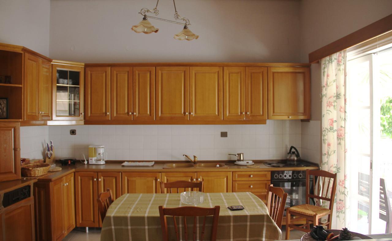 Family House Apartment Kalamata Exterior foto